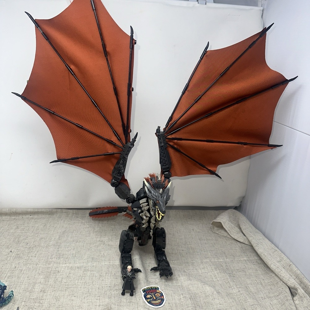 Mega Construx Game of Thrones Drogon Dragon Set With Figure
